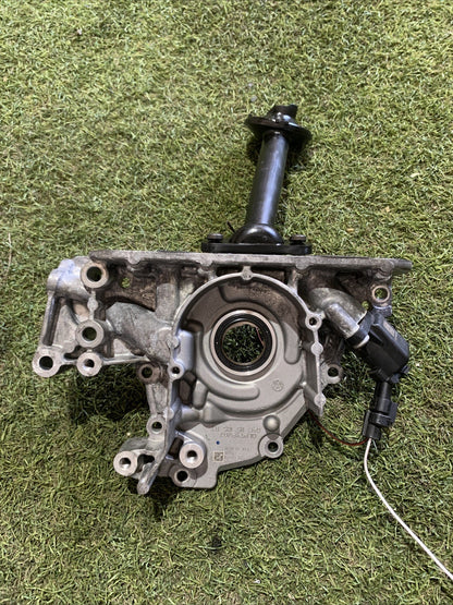 Pompa Olio Volkswagen T-Roc 1.0 Turbo Benzina DKR 04E115109AC