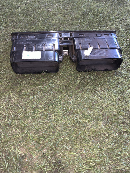 BOCCHETTA ARIA CENTRALE FIAT NEW PANDA 2013  DAL 2012 AL 2019 Cod. 735491813