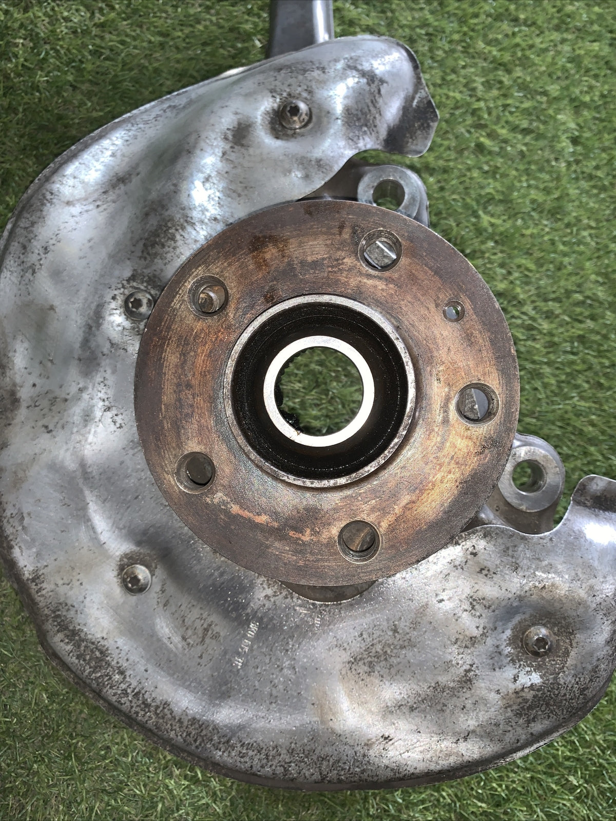 Mozzo Montante Anteriore Sinistro Audi A4 2011 3.0