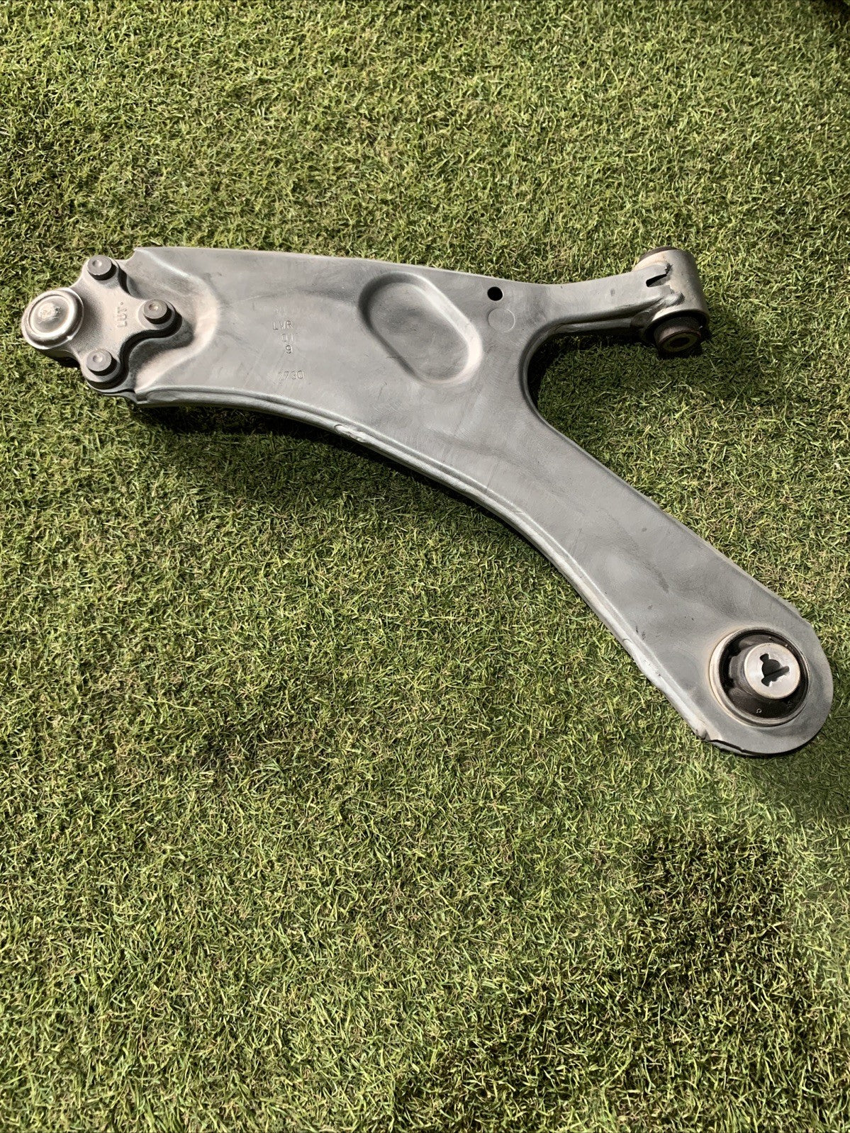 Braccio Oscillante Anteriore Destro Peugeot 2008 2020 9831682780