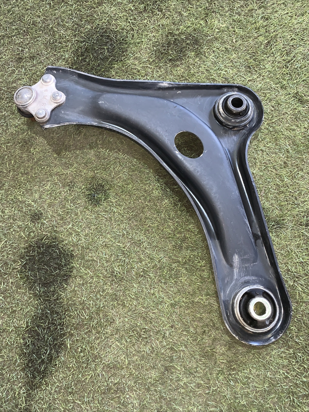 BRACCIO OSCILLANTE ANTERIORE DESTRO PEUGEOT 208 Serie 9670771480