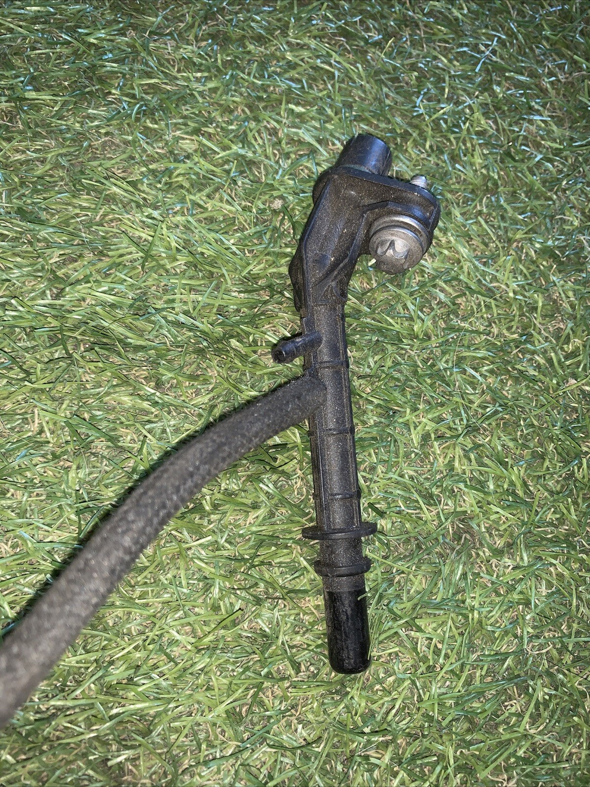 Accumulatore a depressione originale BMW F40 F45 F46 G20 G21 G30 G31 F48 F39 G01