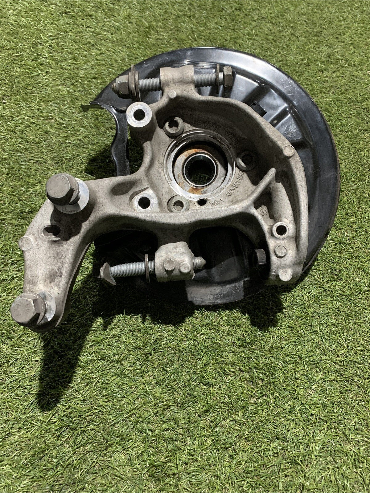 Mozzo Montante Fusello Posteriore Destro Volkswagen Golf 8R 2.0 Benzina