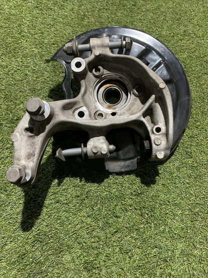 Mozzo Montante Fusello Posteriore Destro Volkswagen Golf 8R 2.0 Benzina