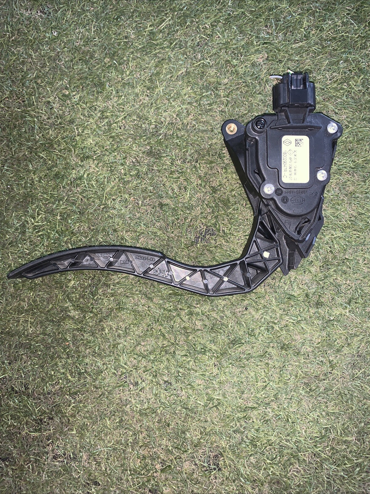 ACCELERATORE RENAULT CLIO IV 4°SERIE 1.5 DCI (180029347R---)