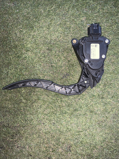 ACCELERATORE RENAULT CLIO IV 4°SERIE 1.5 DCI (180029347R---)