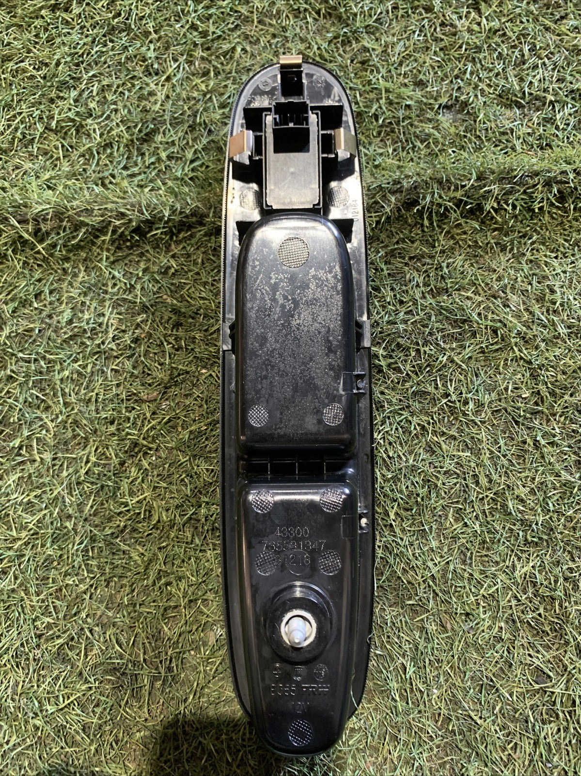 PULSANTIERA ANTERIORE DESTRA PER LANCIA Ypsilon 4° Serie 735531347 (11>23)