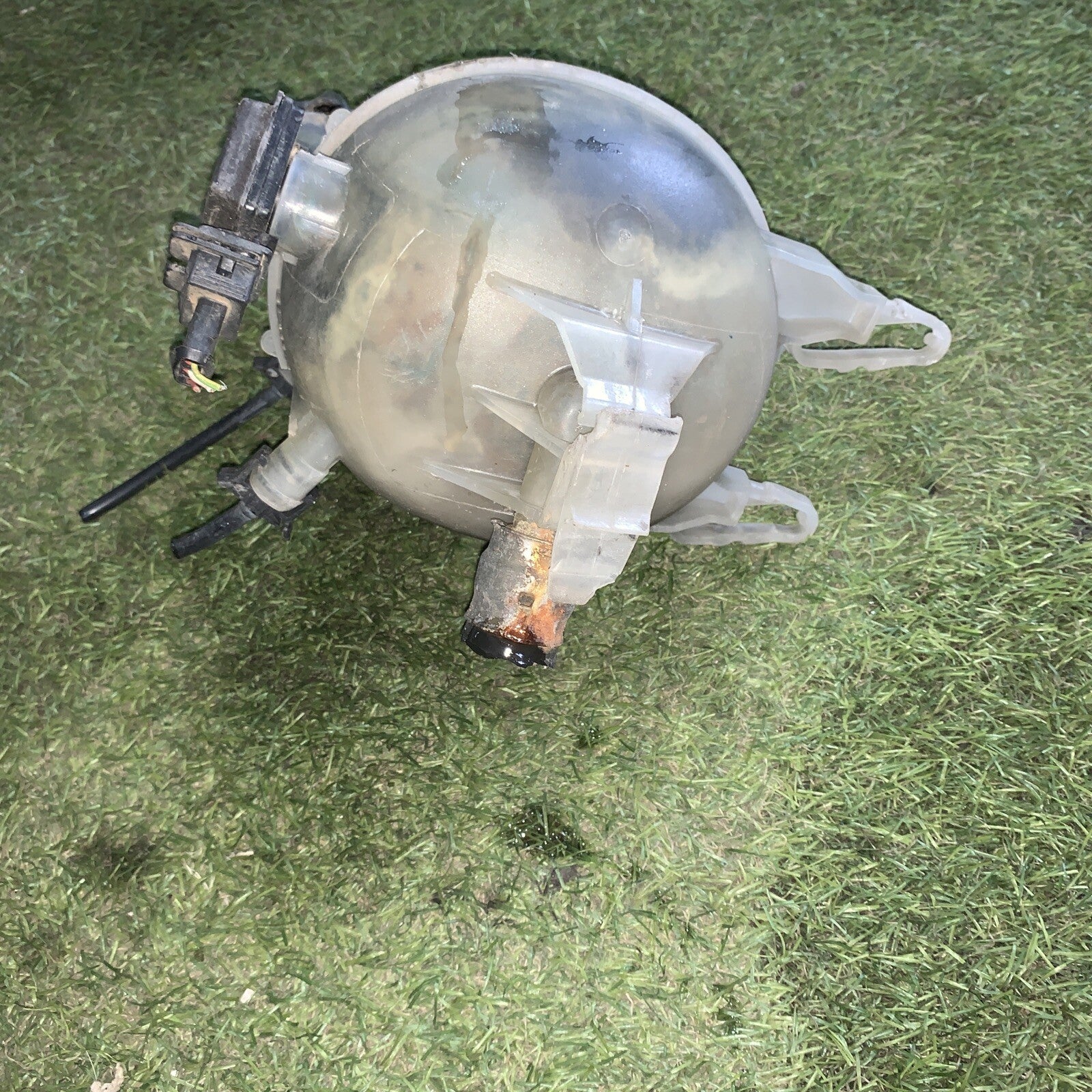 9606 Vaschetta acqua radiatore Citroen C3 del 2005 cod 9639562580