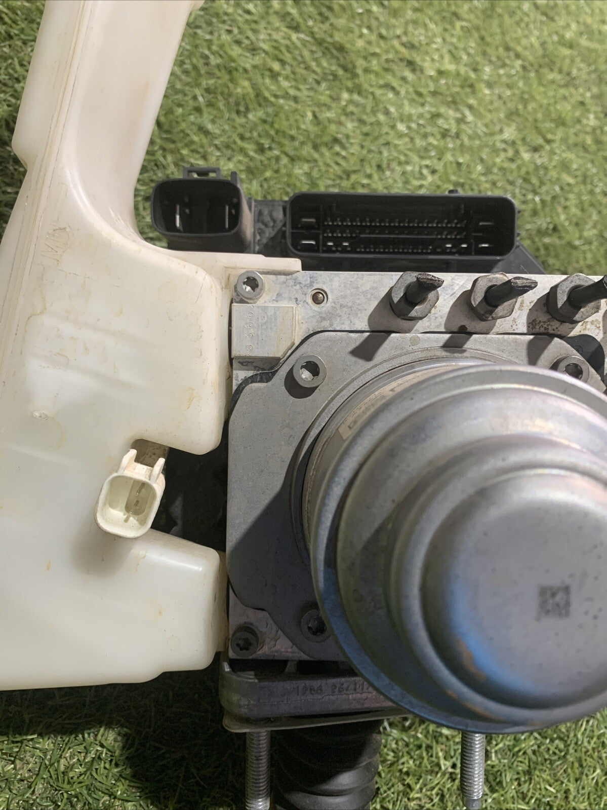 LX6C-2D335-Mp CENTRALINA POMPA ABS FORD KUGA ANNO 2022 LX6C-2C219-Mp 2.5 Hybrid