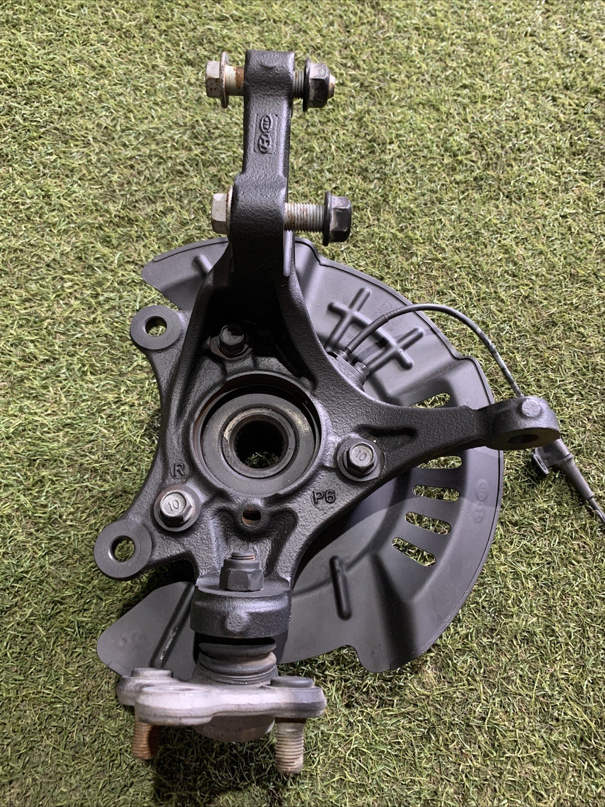 Mozzo Montante Fusello Anteriore Destro Hyundai KONA 1.6 Diesel 51701J9200