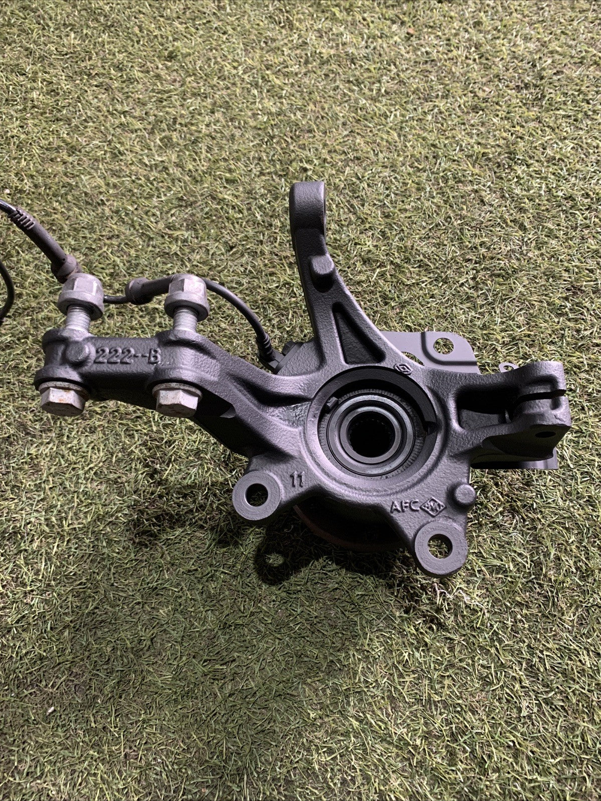 Mozzo Montante Fusello Anteriore Destro Renault Captur Dal 2013 0.9 Benzina 