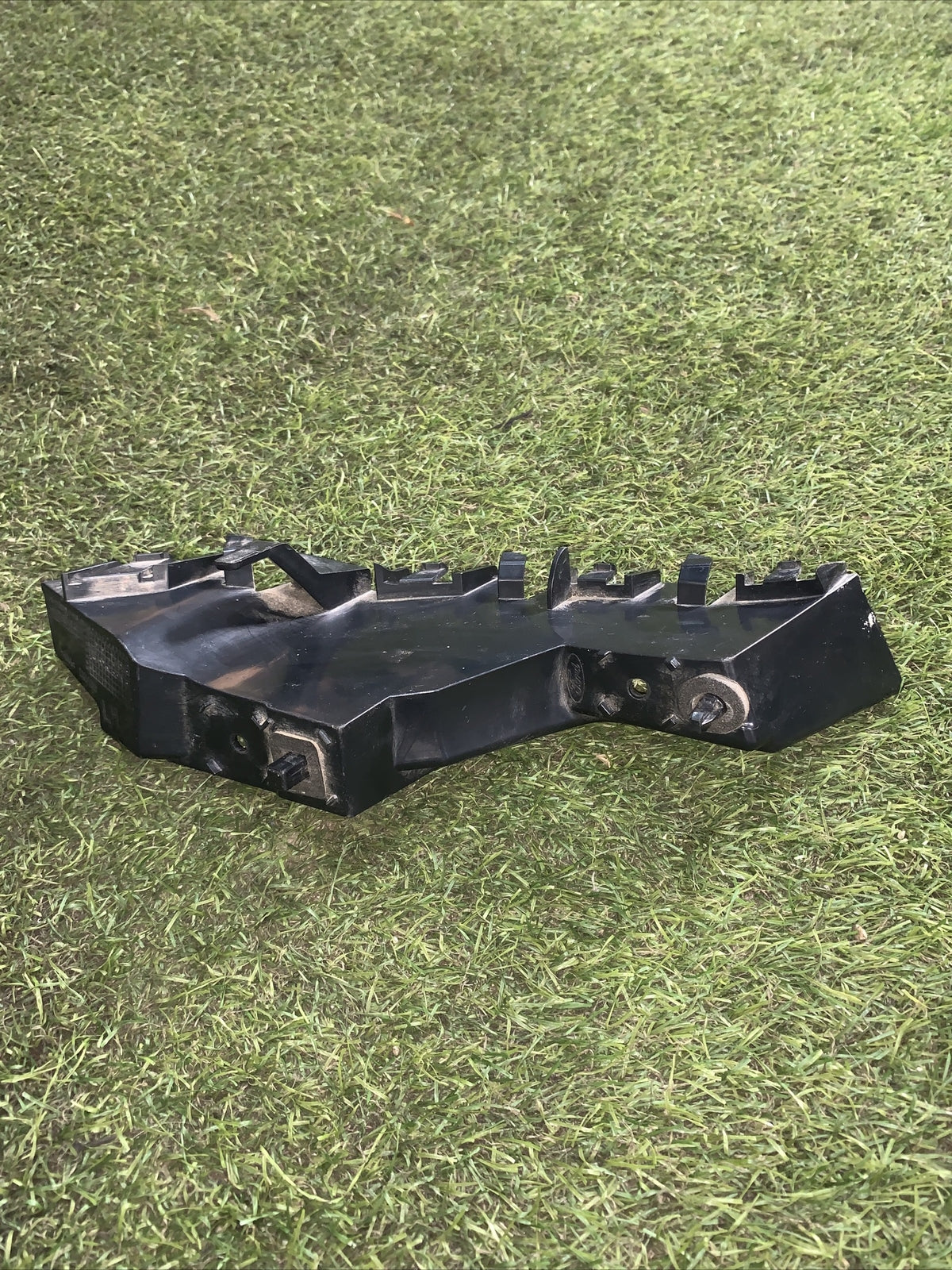 FORD KUGA 2022 LV4B17E851D Staffa paraurti posteriore sinistra