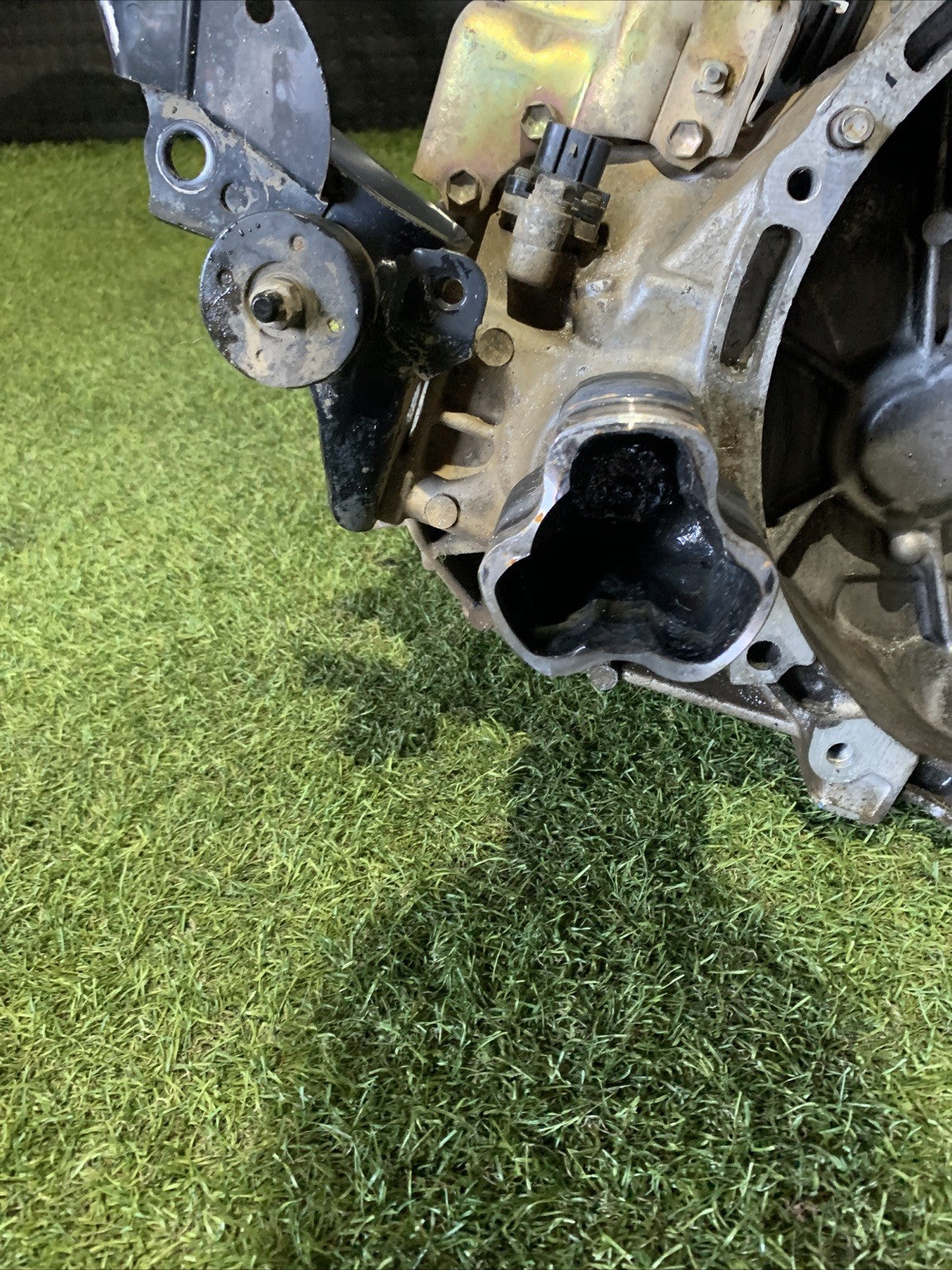 CAMBIO MANUALE PER TOYOTA Yaris 4 SERIE 1.4 DIESEL 3030052230 2002
