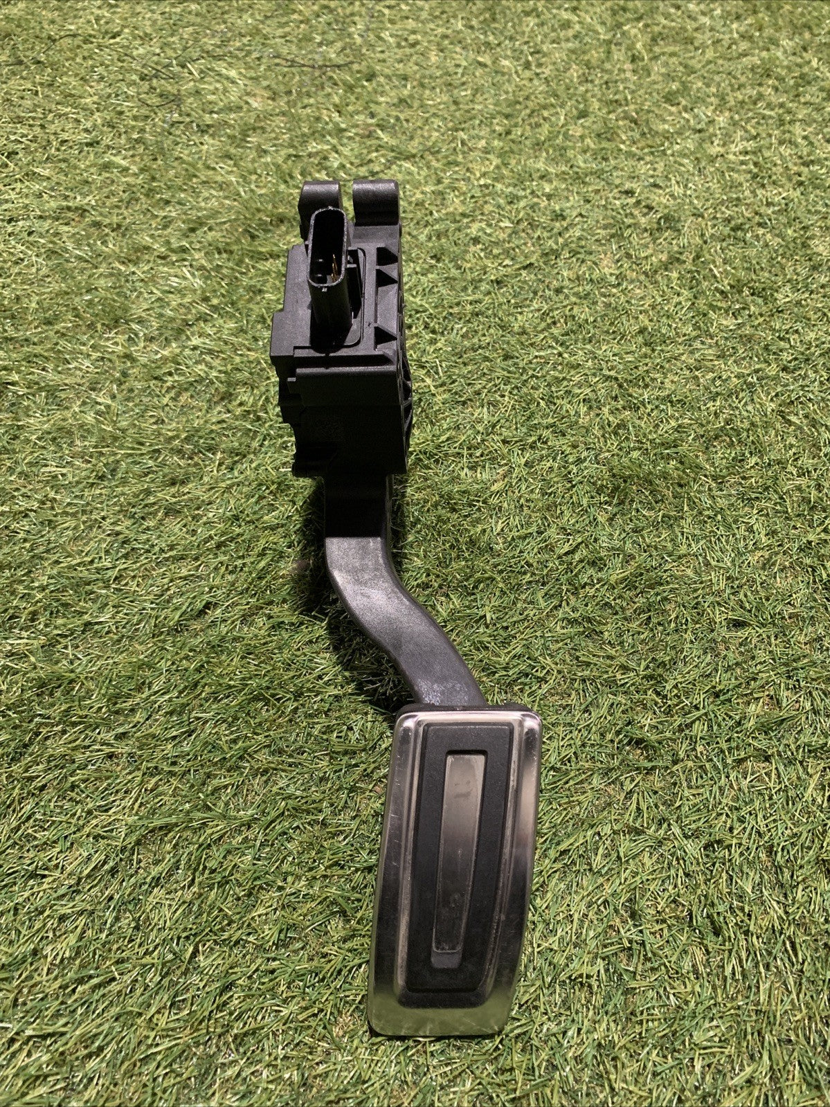 PEDALE ACCELERATORE PER VOLKSWAGEN Polo 6° Serie 2Q1723503 (17>)