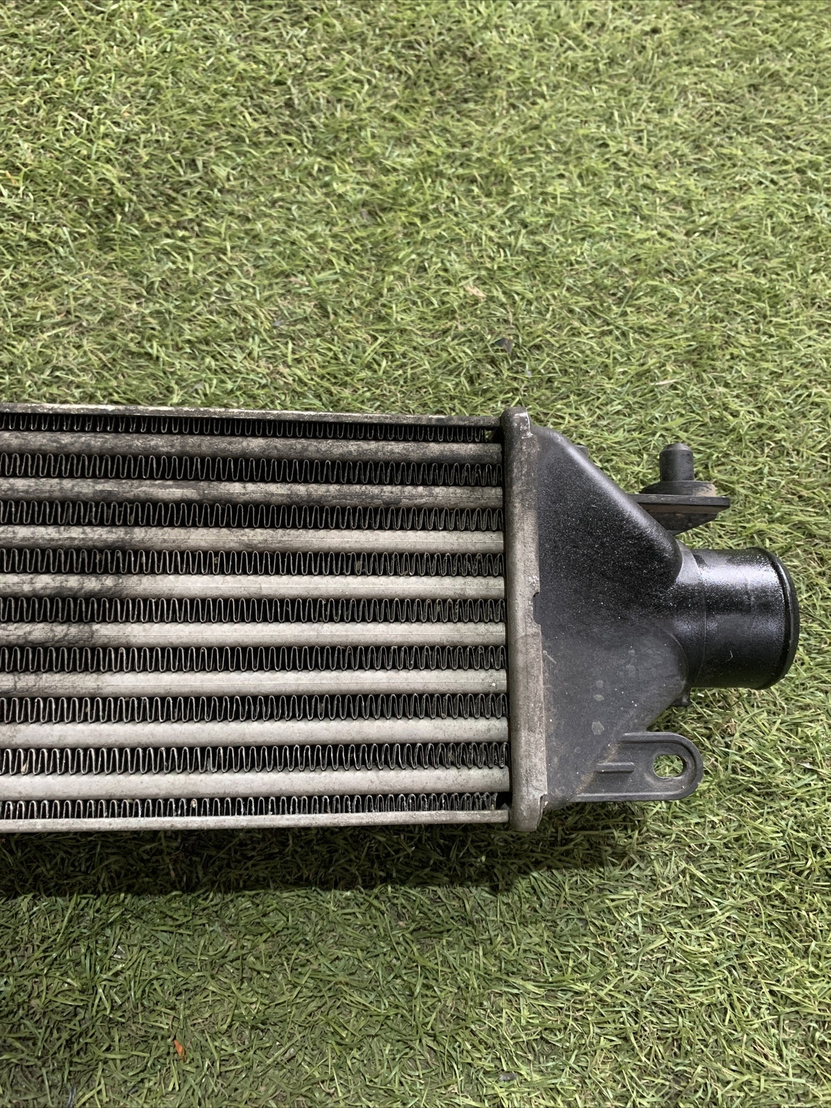 866455500 RADIATORE INTERCOOLER ALFA ROMEO GIULIETTA (191) 1.6 JTD (2)