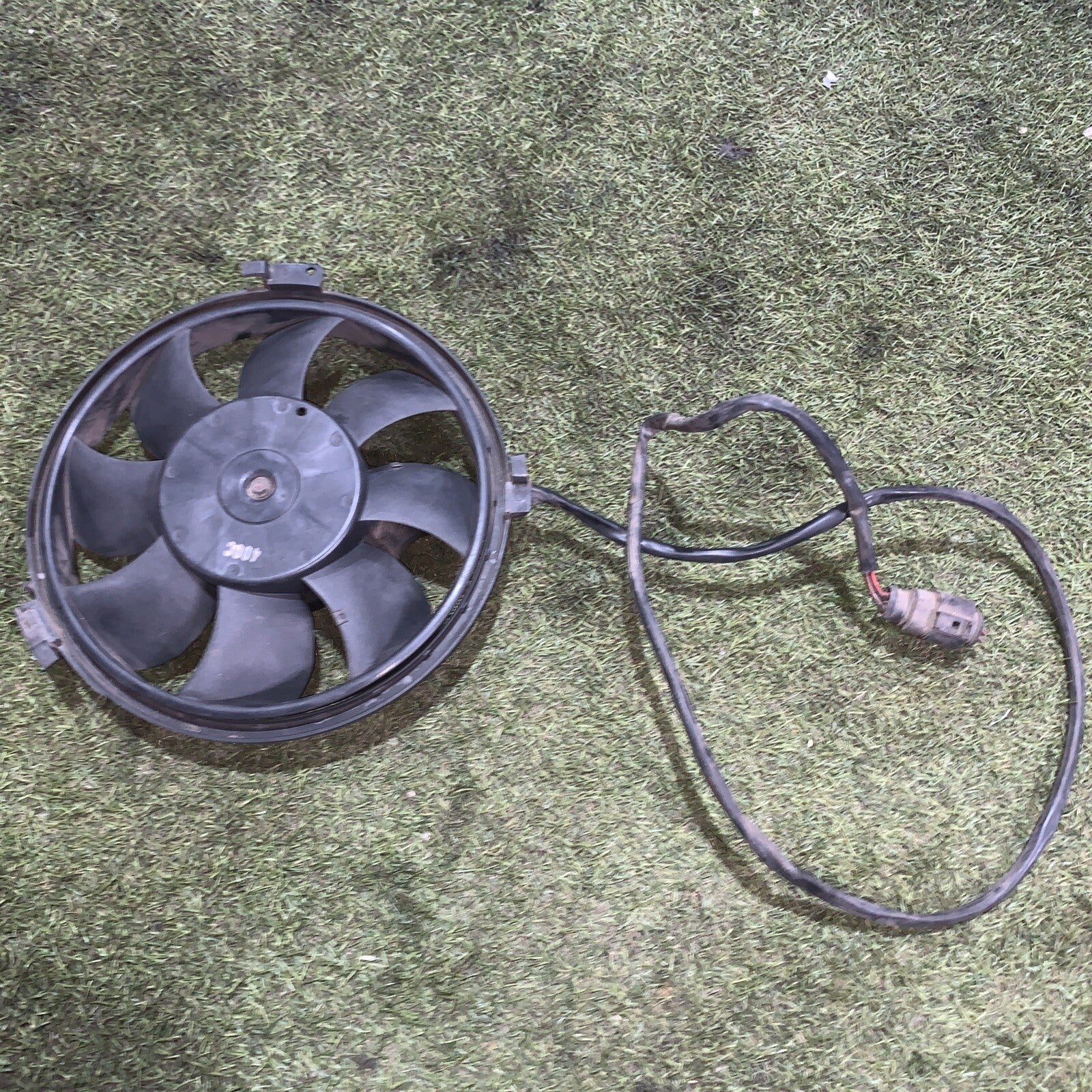 8D0959455R ELETTROVENTOLA AUDÌ A4 1.9 (2004)