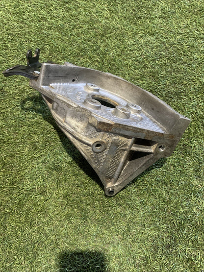 96389217 SUPPORTO POMPA INIEZIONE LANCIA PHEDRA (2004) 2.2 DIESEL 10DZ464HW