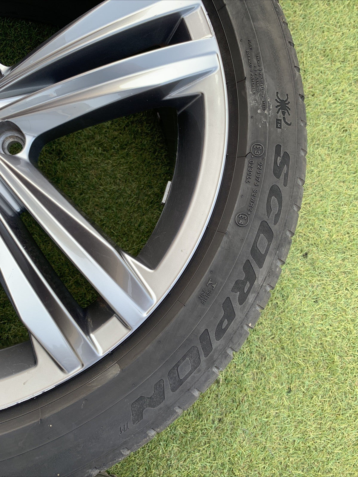 Cerchi In Lega Da 19 Con Gomme Volkswagen Tiguan Dal 2016 R Line 5NA601025E