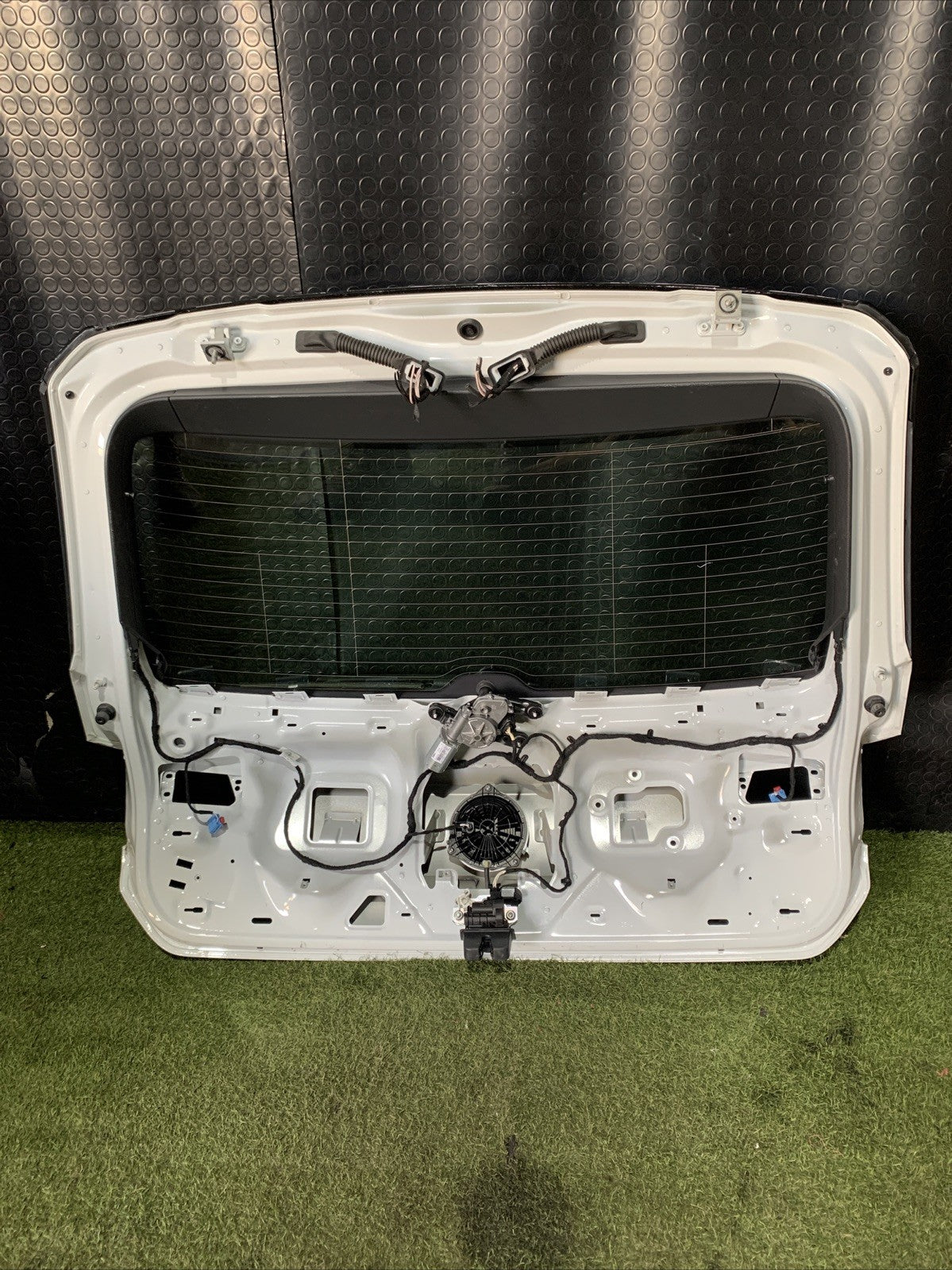 COFANO BAULE PORTELLONE POSTERIORE VOLKSWAGEN T-ROC 2024