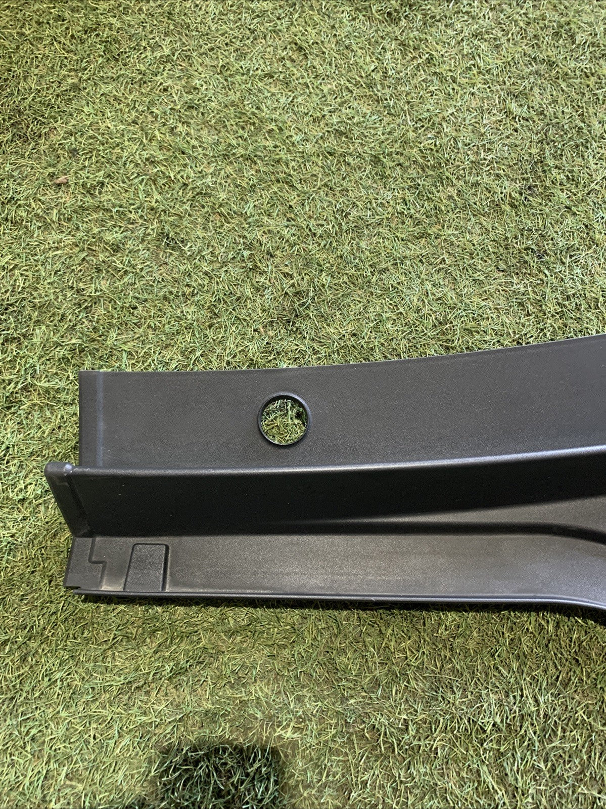 Griglia Gocciolatoio Parte Sinistra Volkswagen T-Roc 2023 2GA819403