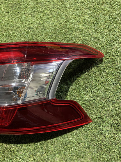 STOP FANALE A LED POSTERIORE DESTRO PEUGEOT 308 Berlina 9677817580