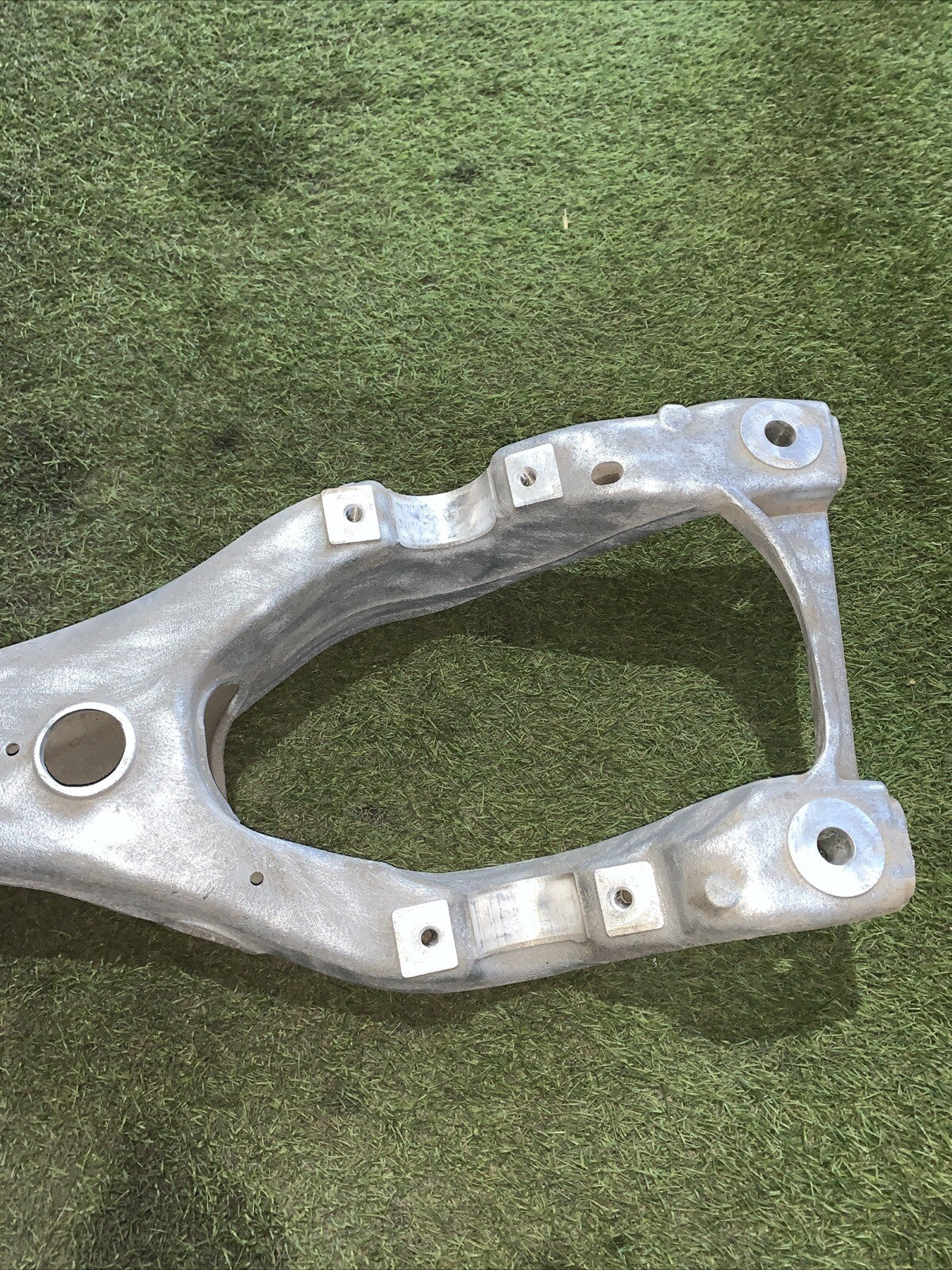 7L8512369 SUPPORTO SOSPENSIONI POSTERIORI AUDI Q7 3.0 (2006)