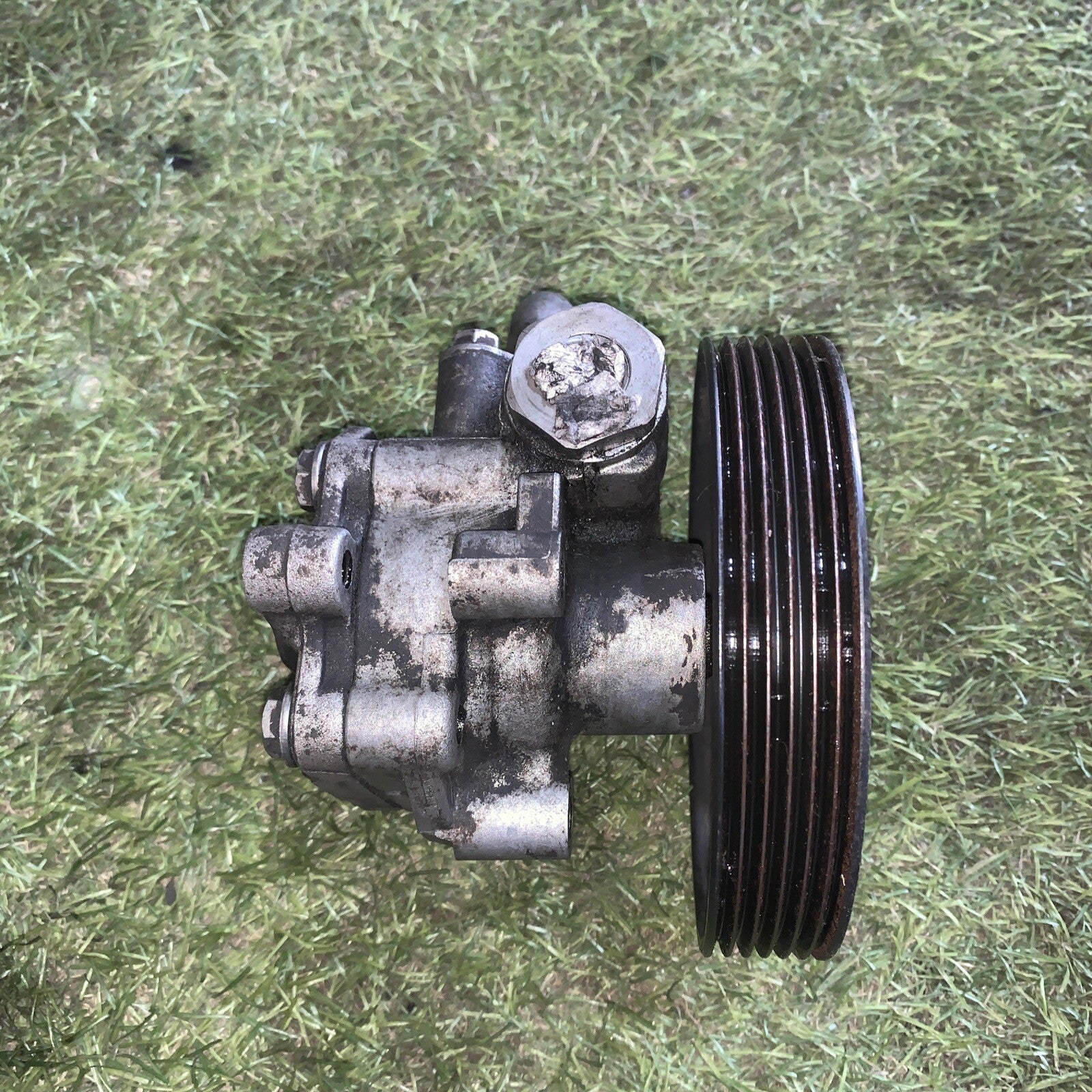 POMPA IDROGUIDA FORD Fiesta 4 Serie 2S6C-3A696-DD Diesel 1.4