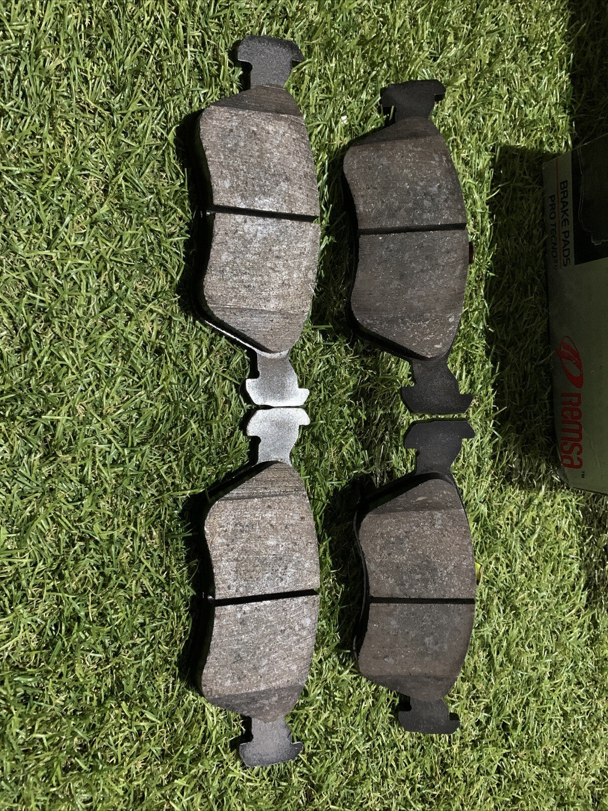 Kit pastiglie freno a disco anteriore REMSA BPM0676.02 TOYOTA AVENSIS