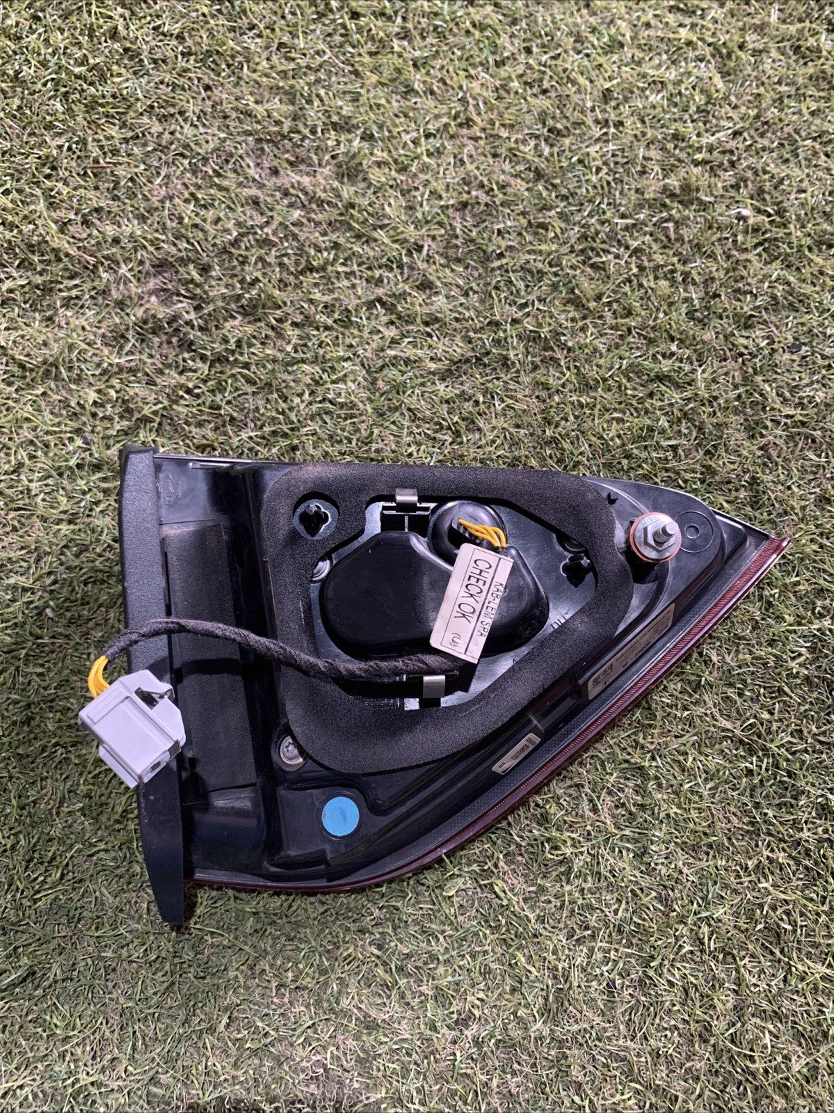 Stop Posteriore Destro Integrato nel Portello MASERATI Levante Serie (16)