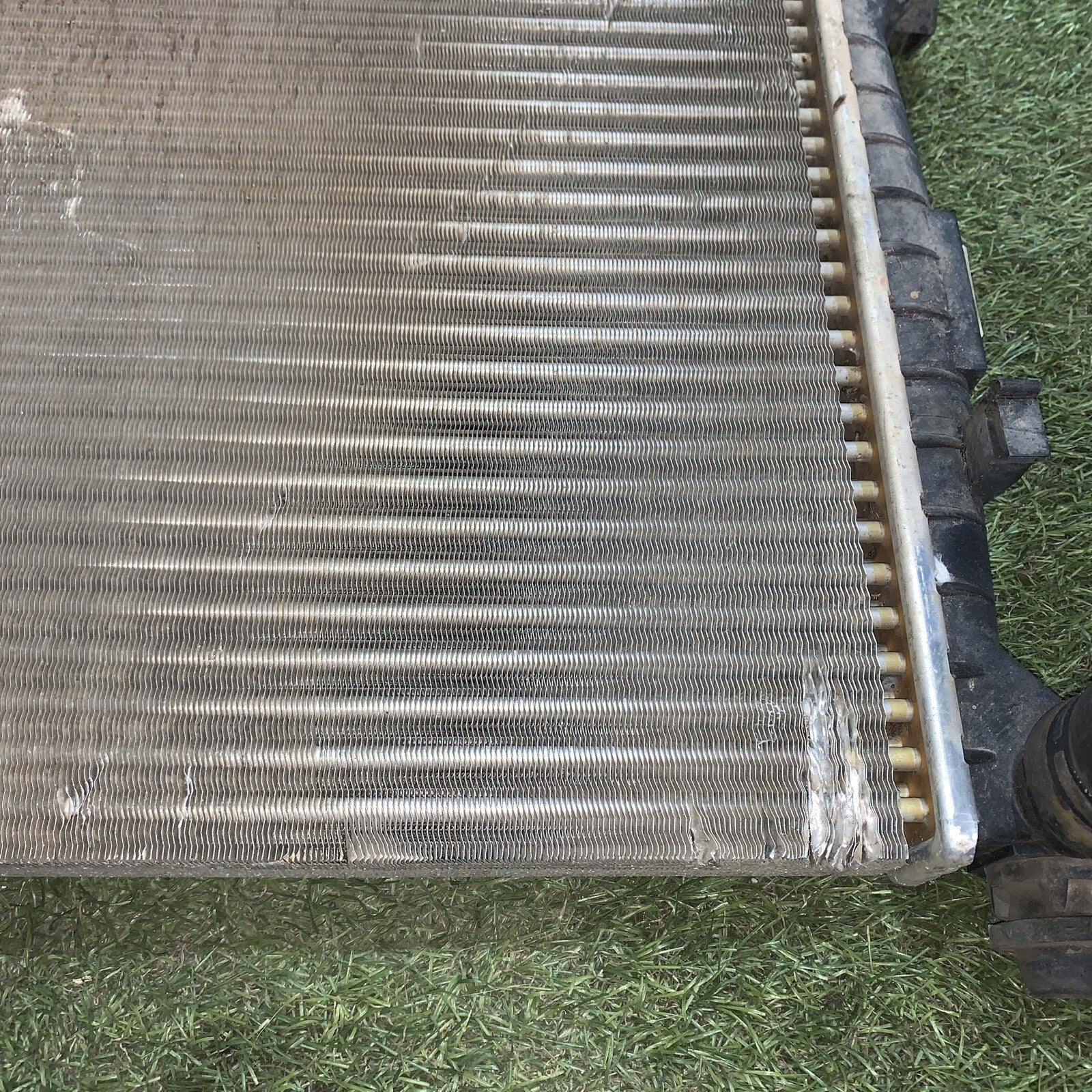 Radiatore acqua 96FB8005LB Ford Fusion 1.2/1.4