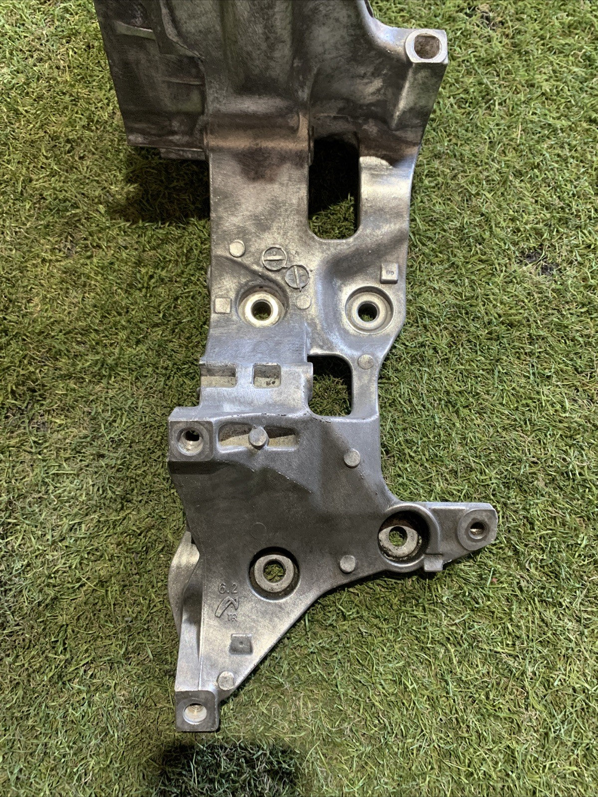 Supporto Pompa Carburante Volkswagen Golf 7 2.0 Diesel 04L903143D