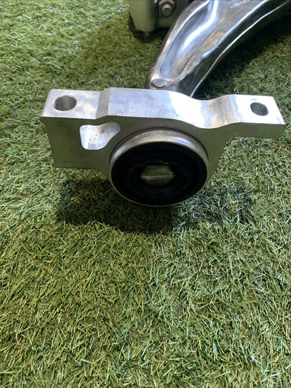 Braccio oscillante anteriore sinistro volvo XC60 2025 2.0 hyrbid 32370924