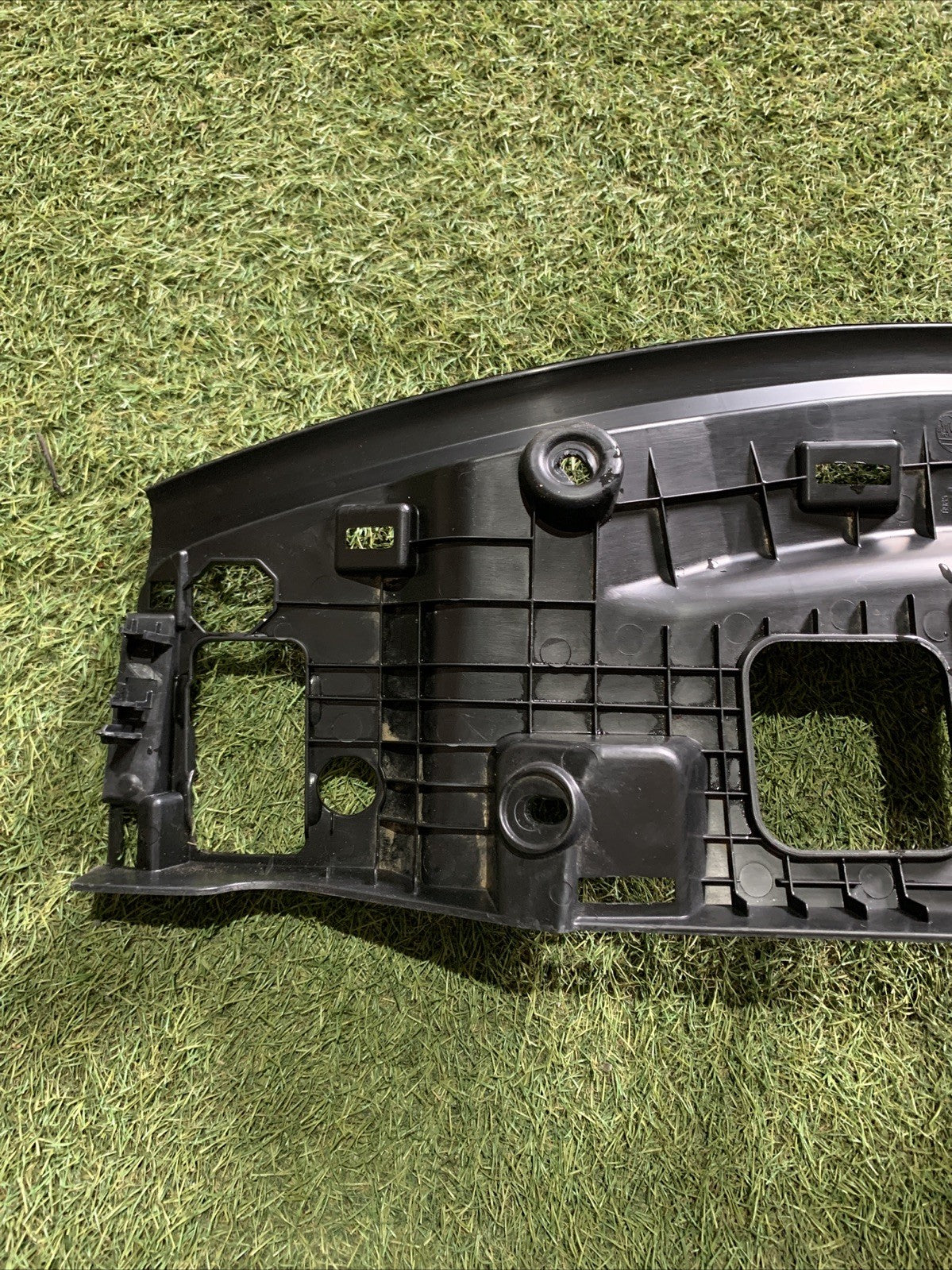 SUPPORTO SCHIENALE POST DX ALFA ROMEO STELVIO COD 156135891