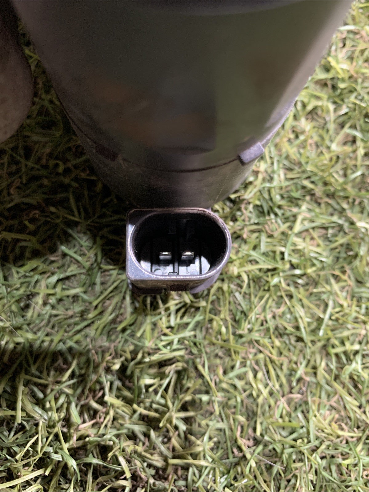 9819059380 PINZA FRENO POSTERIORE SX ELETTRICA PEUGEOT 3008 DAL 2016 (2)